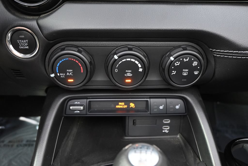 Used 2024 MAZDA MX-5 Miata RF Club RWD image 37