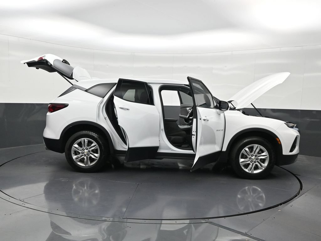 Used 2022 Chevrolet Blazer LT FWD image 32