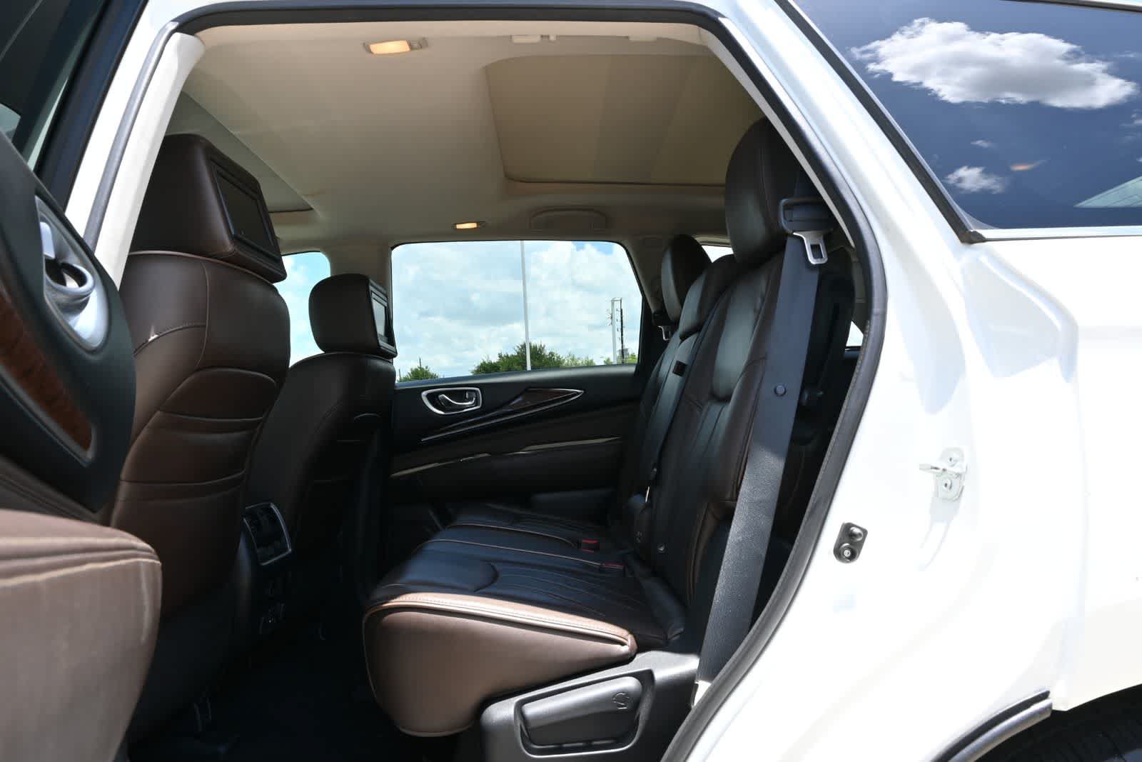 Used 2015 INFINITI QX60 FWD w/ Deluxe Touring Package image 19