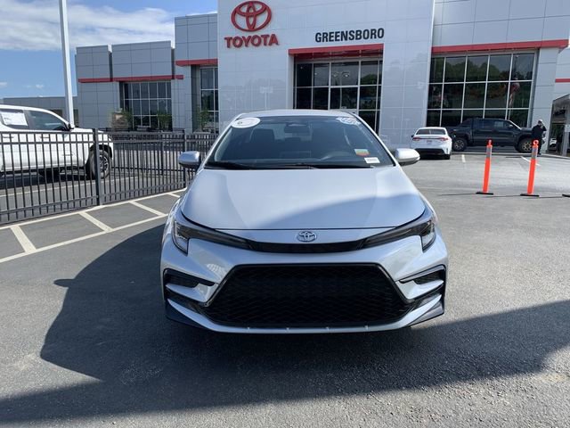 Certified 2025 Toyota Corolla SE FWD image 3