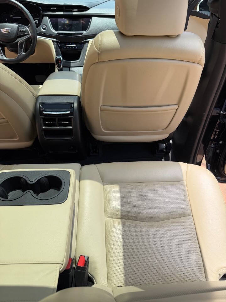 Used 2017 Cadillac XT5 Premium Luxury w/ Driver Assist Package FWD image 56