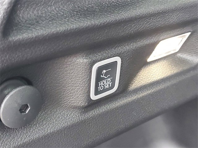 New 2025 Jeep Grand Cherokee L Altitude image 9