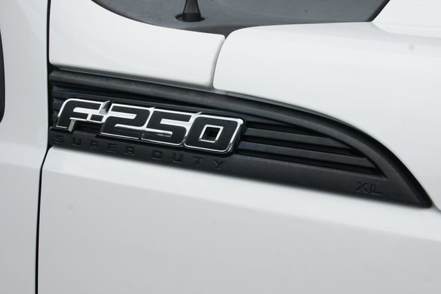 Used 2011 Ford F250 XL w/ PWR Equipment Group image 8