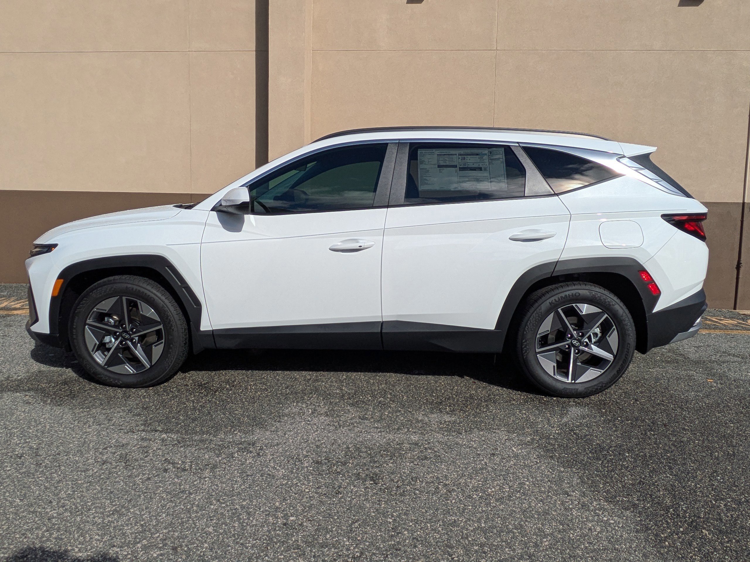 New 2026 Hyundai Tucson SEL image 9