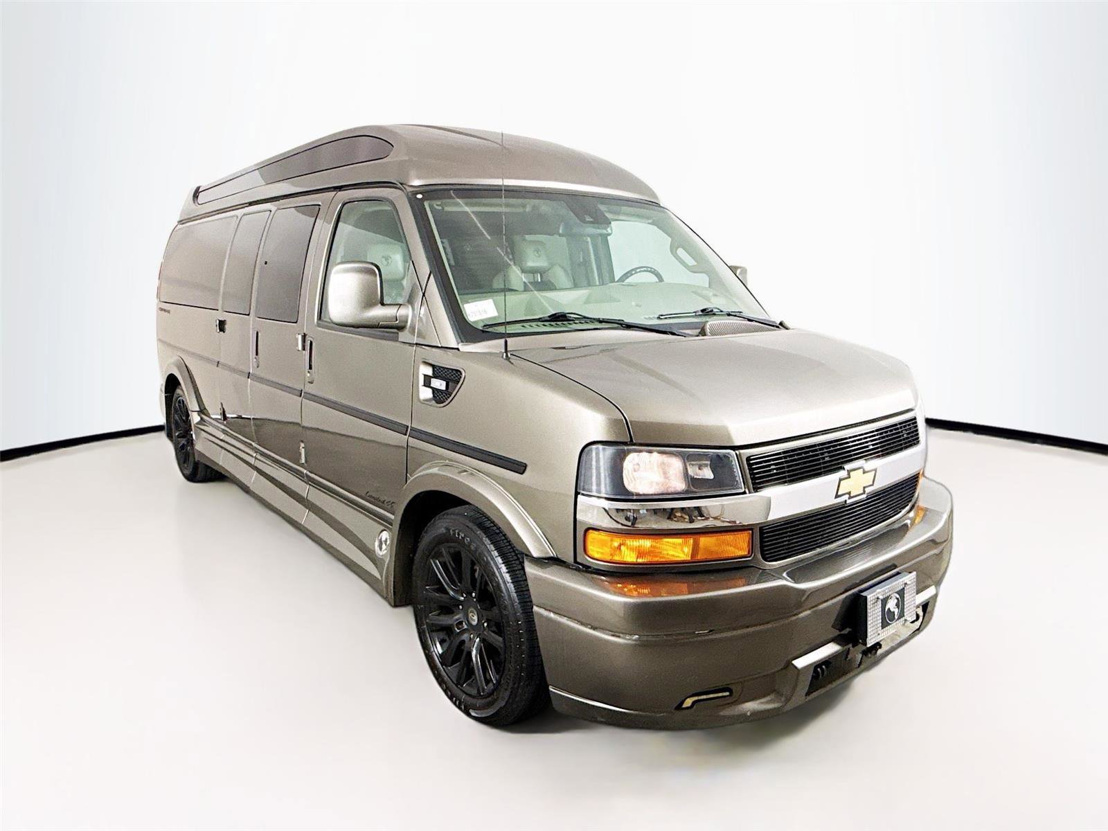 Used 2021 Chevrolet Express 3500 LS w/ Chrome Appearance Package image 14