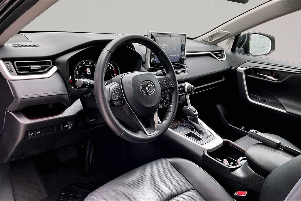 Certified 2022 Toyota RAV4 Limited FWD image 18