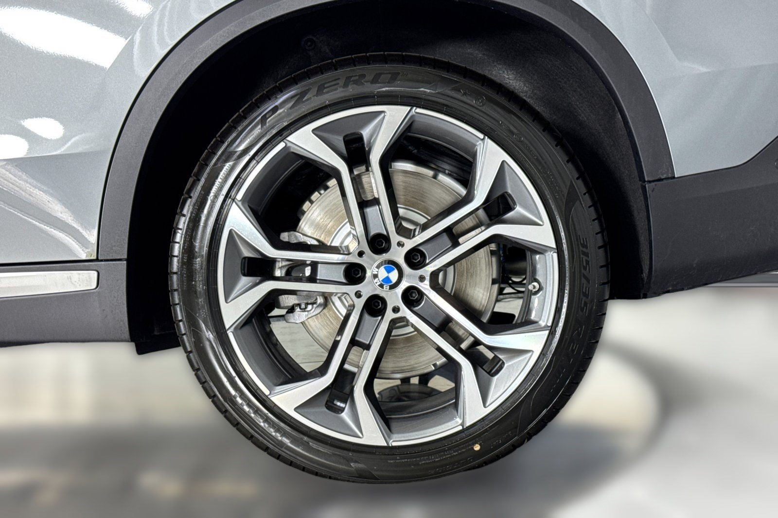 New 2026 BMW X5 xDrive50e AWD/4WD image 13