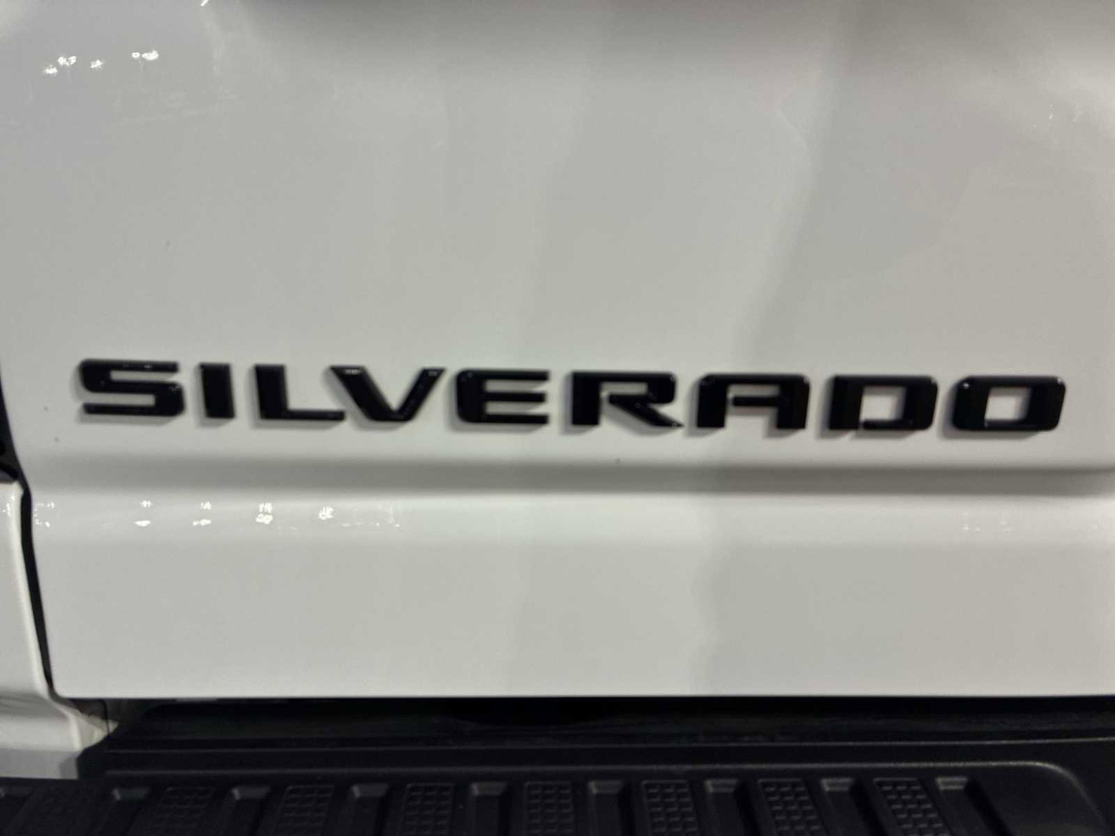 Used 2025 Chevrolet Silverado 3500 LTZ image 33