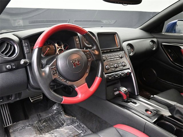 Used 2015 Nissan GT-R Black Edition image 11