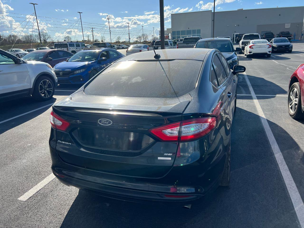 Used 2016 Ford Fusion SE image 3