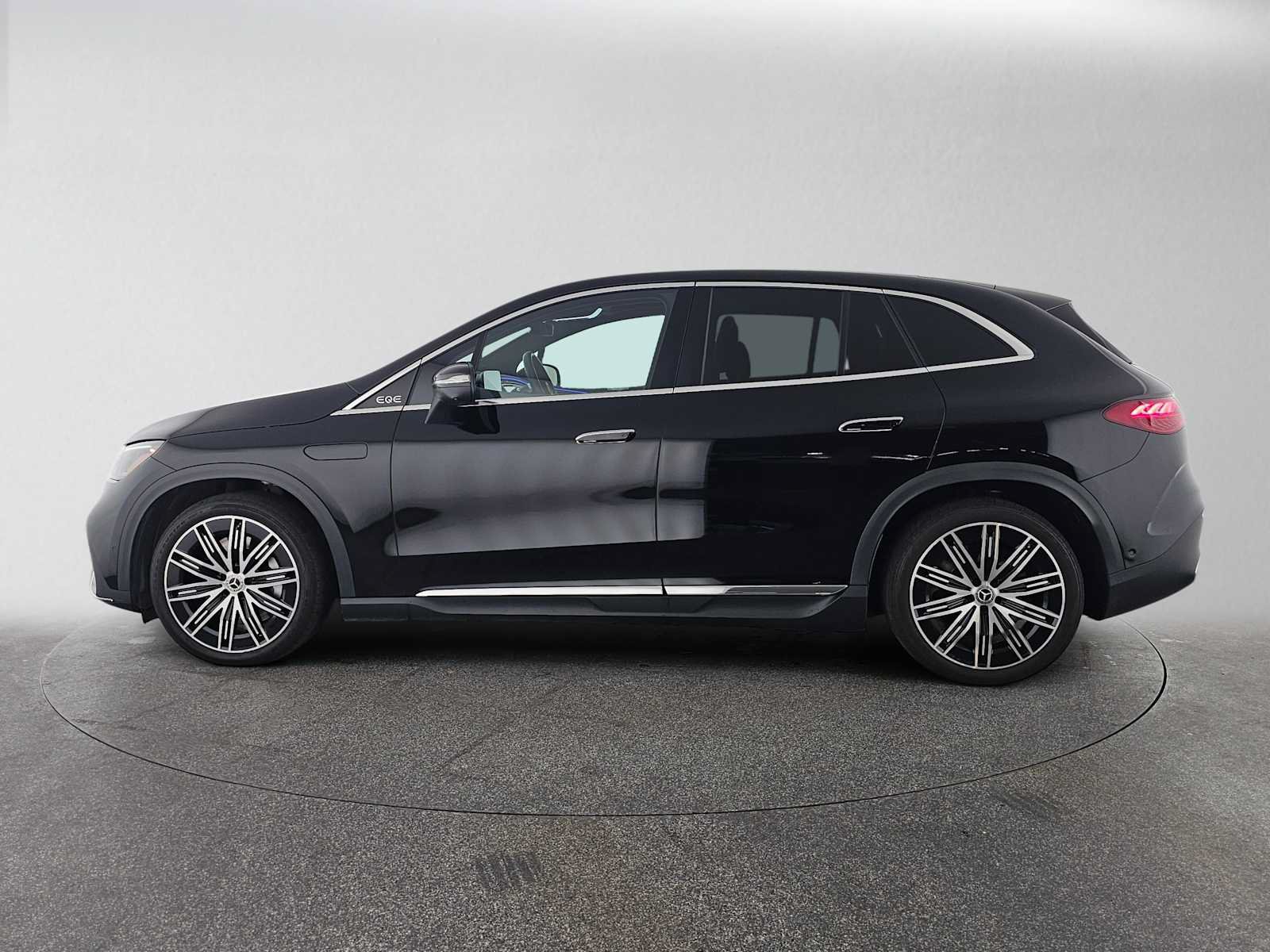 Used 2023 Mercedes-Benz EQE 350+ 4MATIC SUV image 6