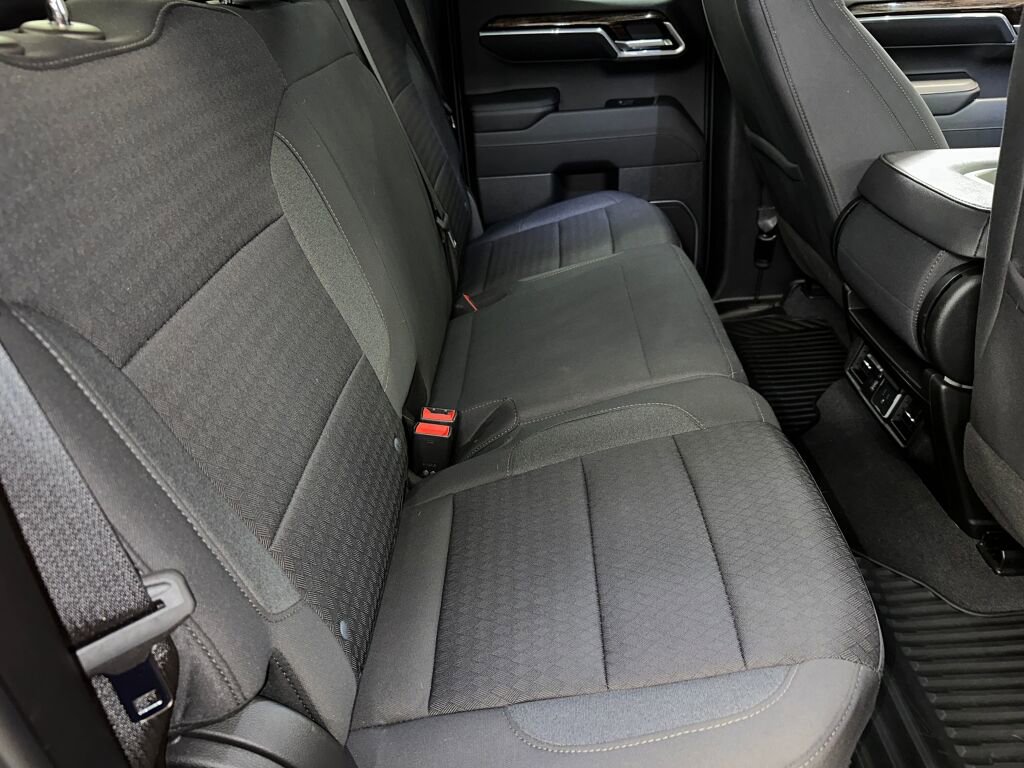 Used 2023 GMC Sierra 1500 Elevation image 28