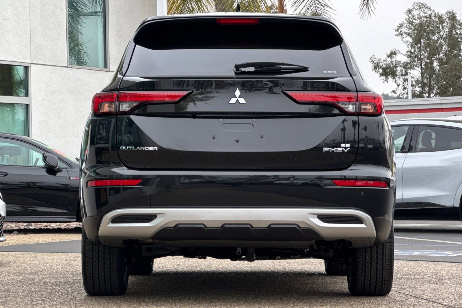 New 2025 Mitsubishi Outlander SE image 5