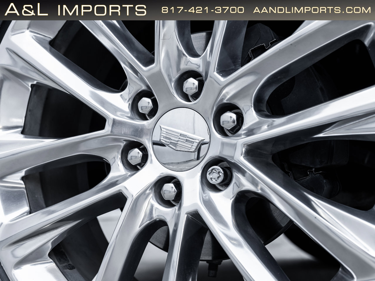 Used 2019 Cadillac Escalade ESV Premium Luxury image 3