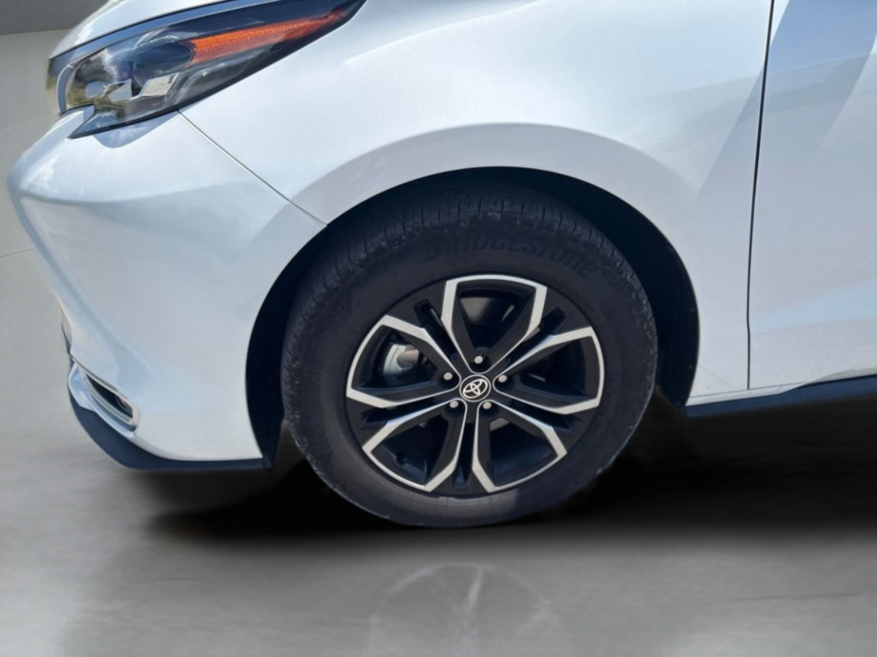 Certified 2026 Toyota Sienna Platinum AWD/4WD image 34