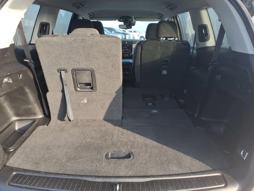 Used 2023 Jeep Grand Cherokee L Laredo image 7