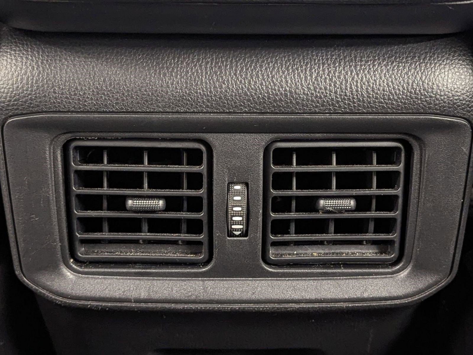 Used 2023 Toyota RAV4 XLE image 21