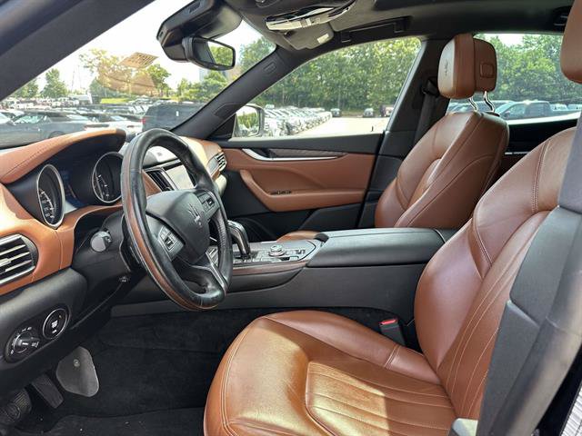 Used 2020 Maserati Levante AWD/4WD image 13