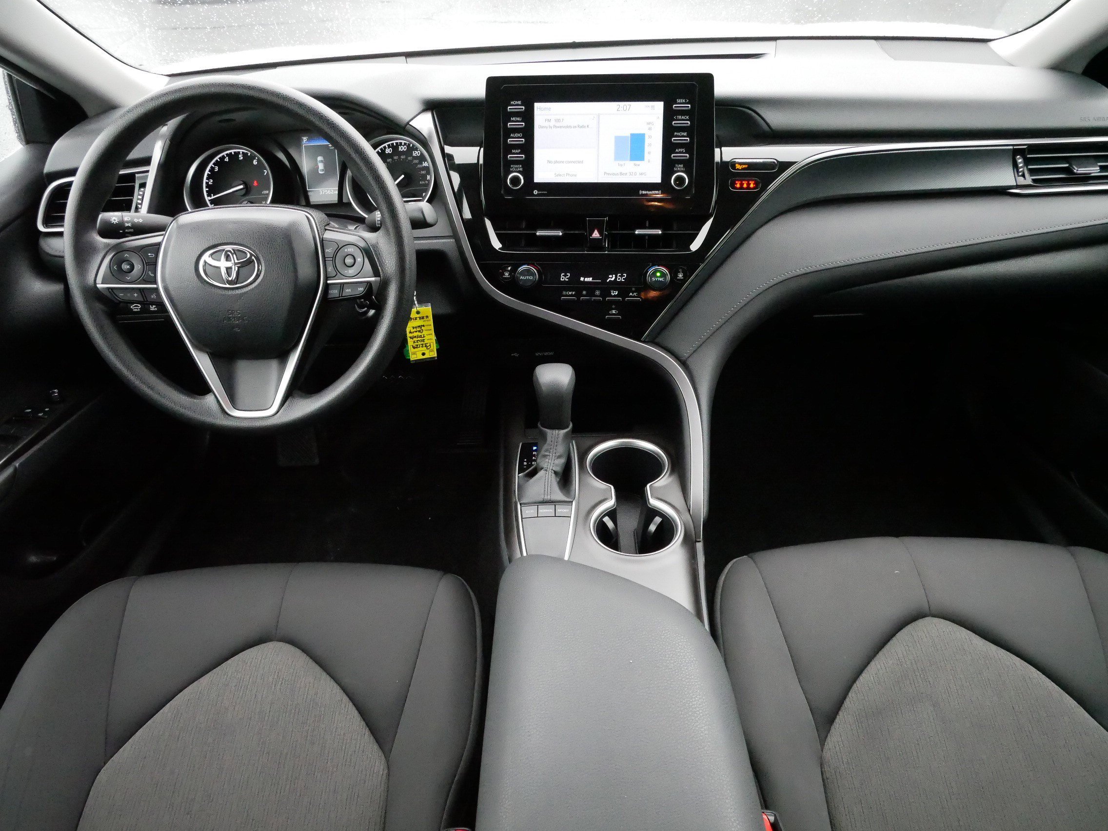 Used 2024 Toyota Camry LE image 10