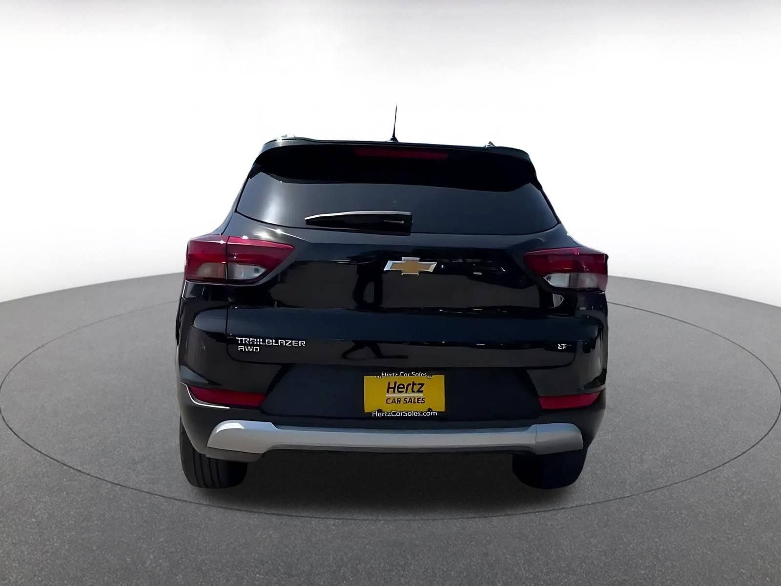 Used 2025 Chevrolet TrailBlazer LT AWD/4WD image 12
