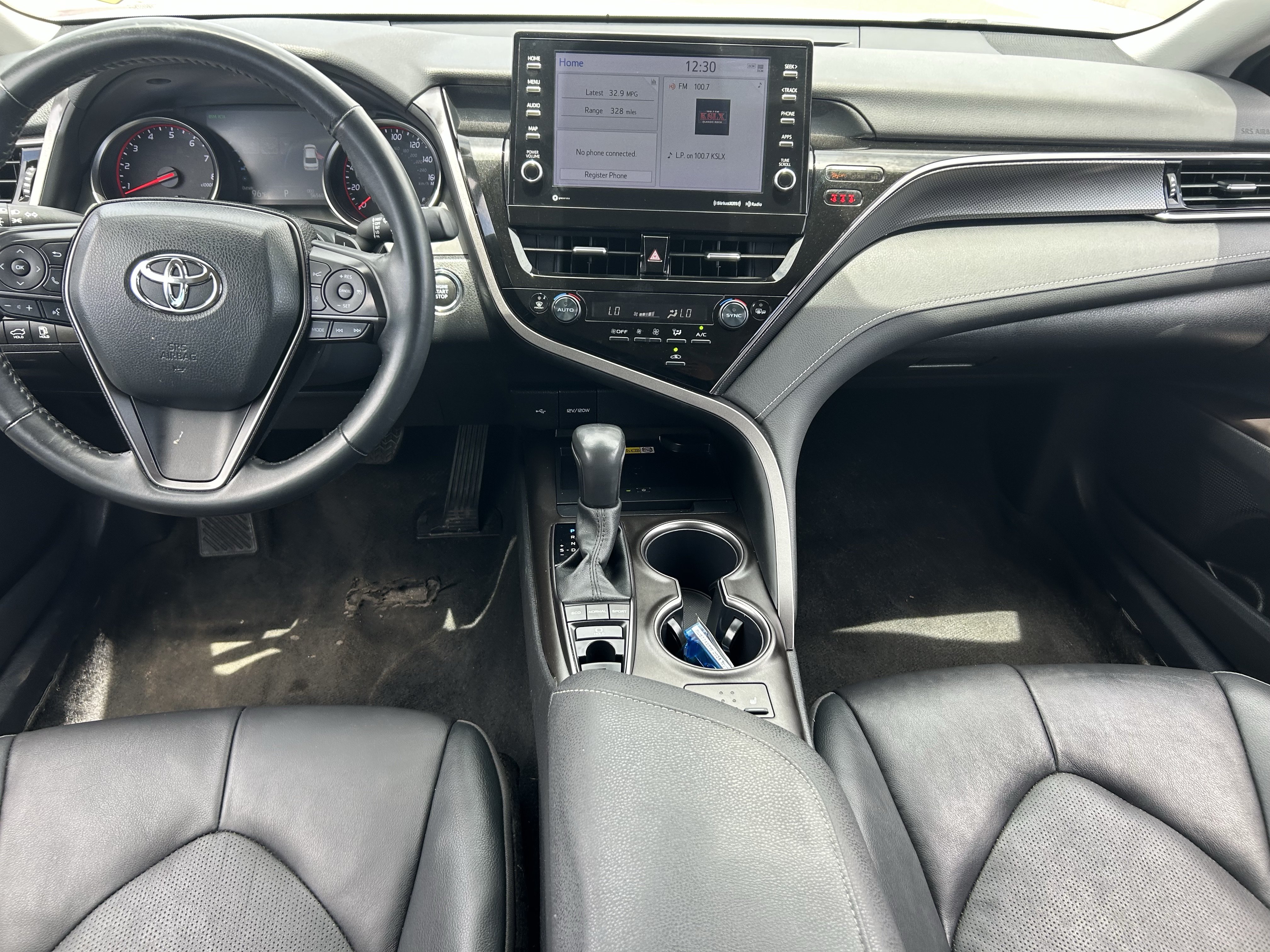 Used 2024 Toyota Camry XSE FWD image 15