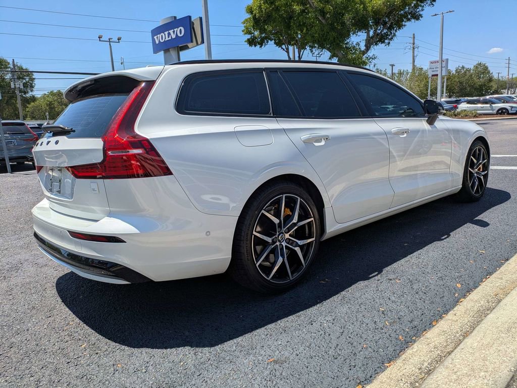 Used 2024 Volvo V60 T8 Polestar image 6