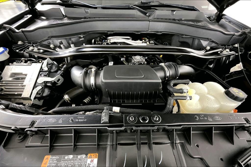 Used 2021 Ford Explorer Platinum w/ Equipment Group 601A image 9