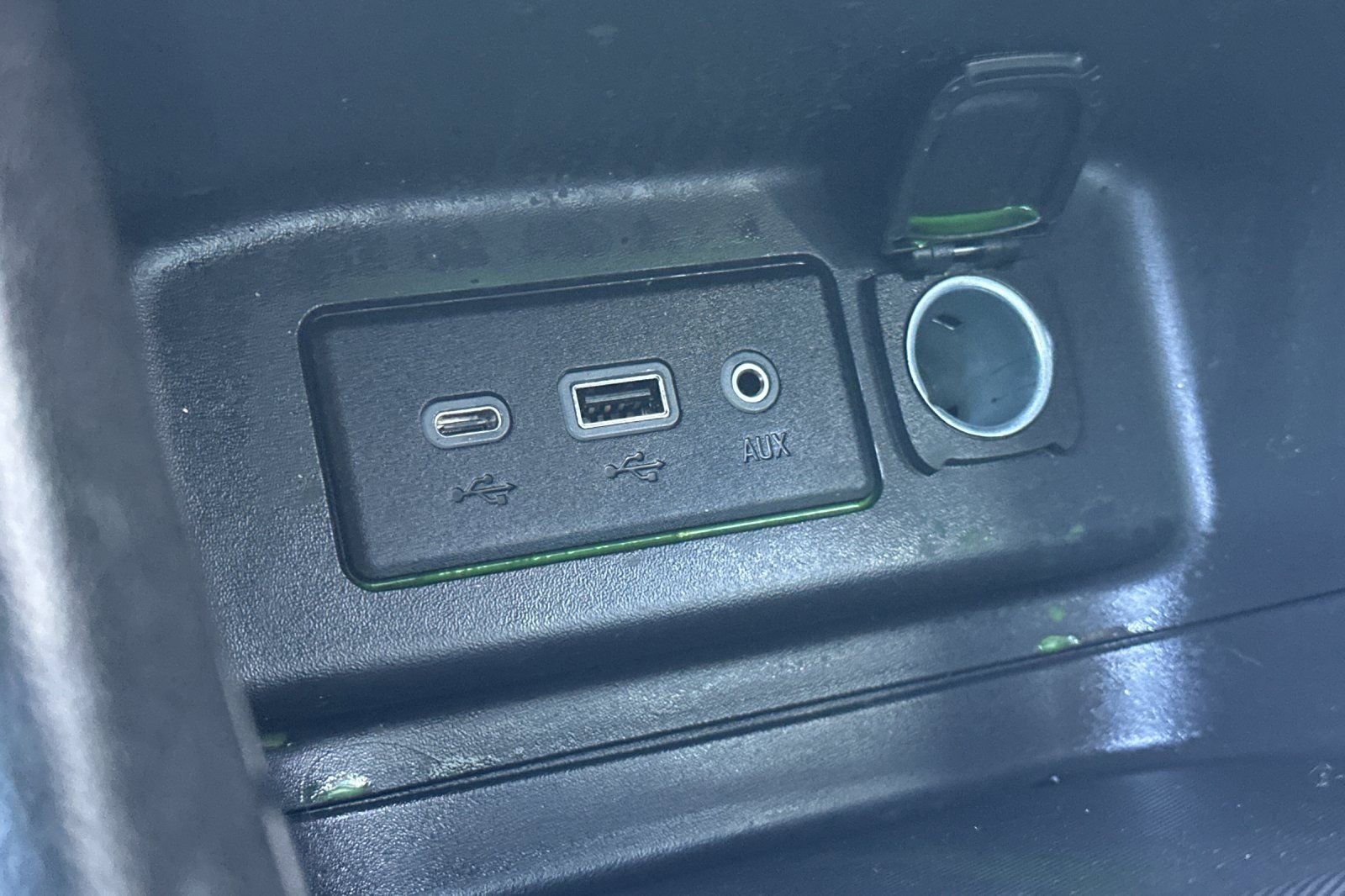 Used 2024 Chevrolet Equinox LS image 31