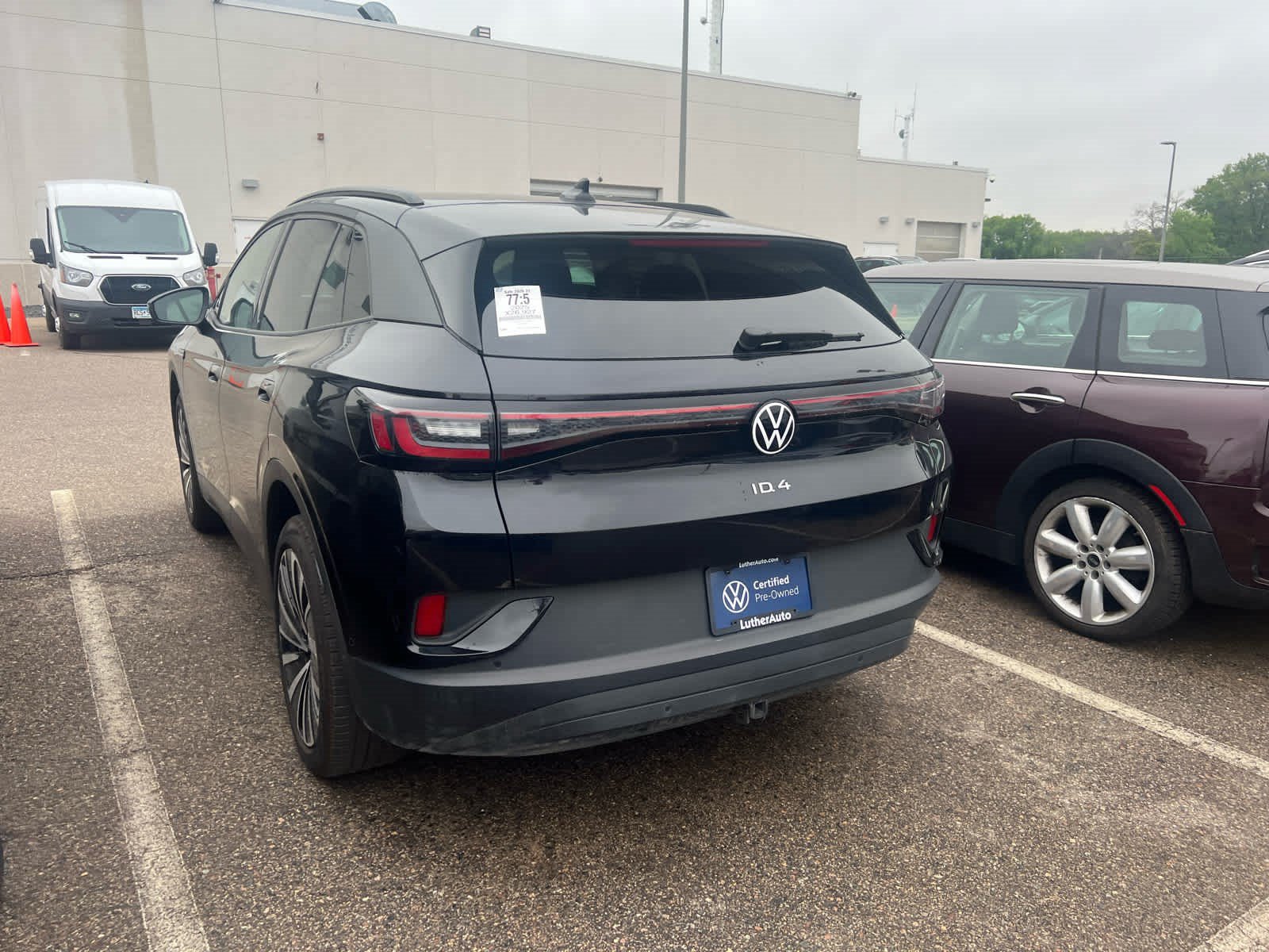 Used 2025 Volkswagen ID.4 Pro AWD/4WD image 4