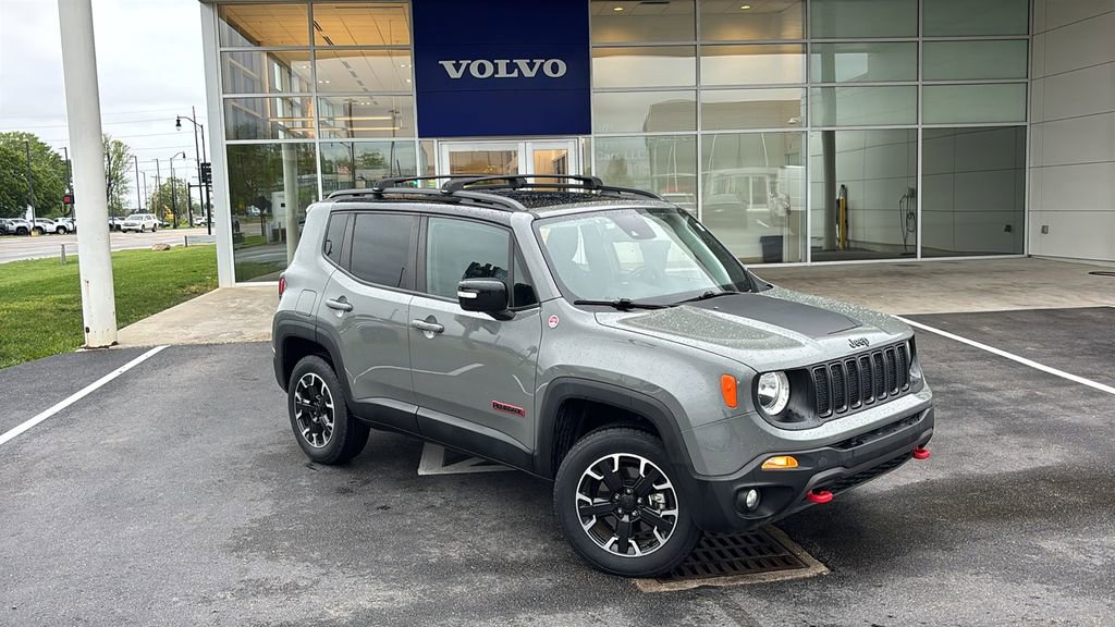Used 2023 Jeep Renegade Trailhawk w/ Sun/Sound Group AWD/4WD image 2