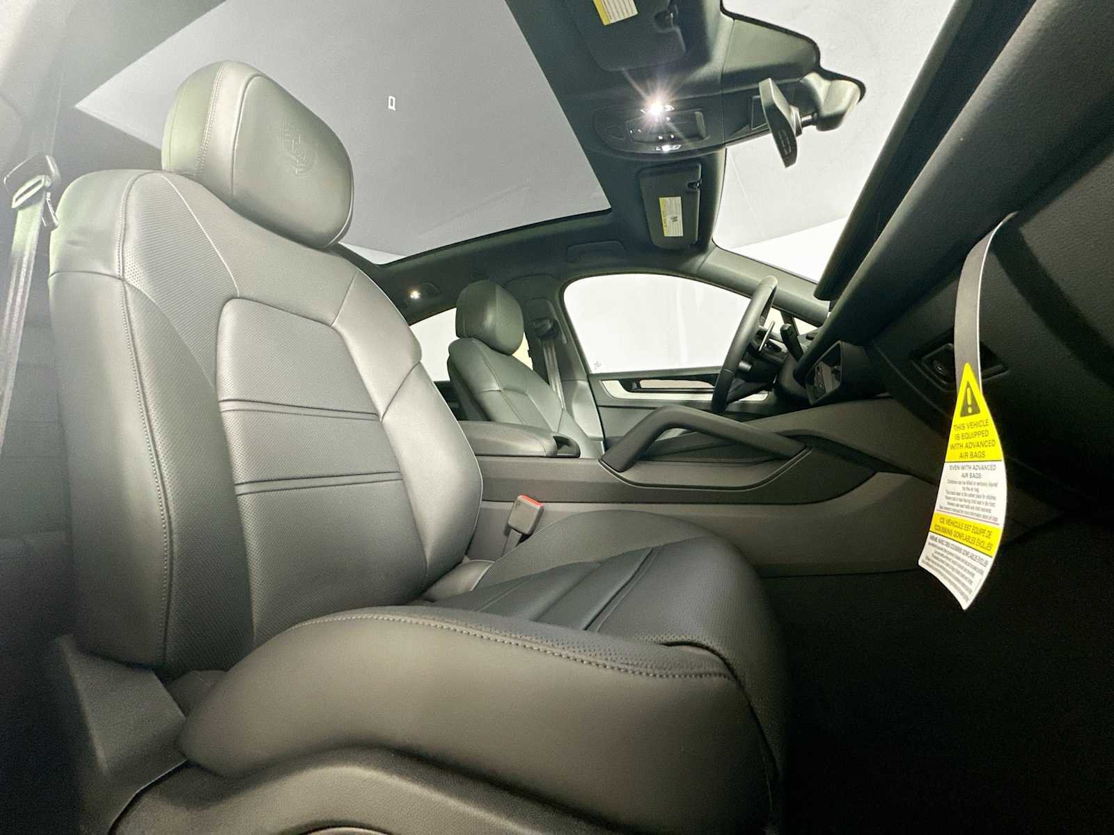 New 2025 Porsche Cayenne Coupe image 28