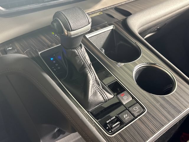 Used 2022 Toyota Sienna Limited AWD/4WD image 67