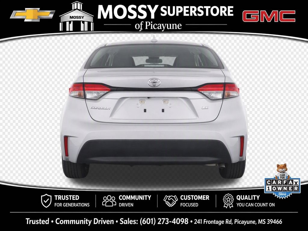 Used 2025 Toyota Corolla LE FWD image 8