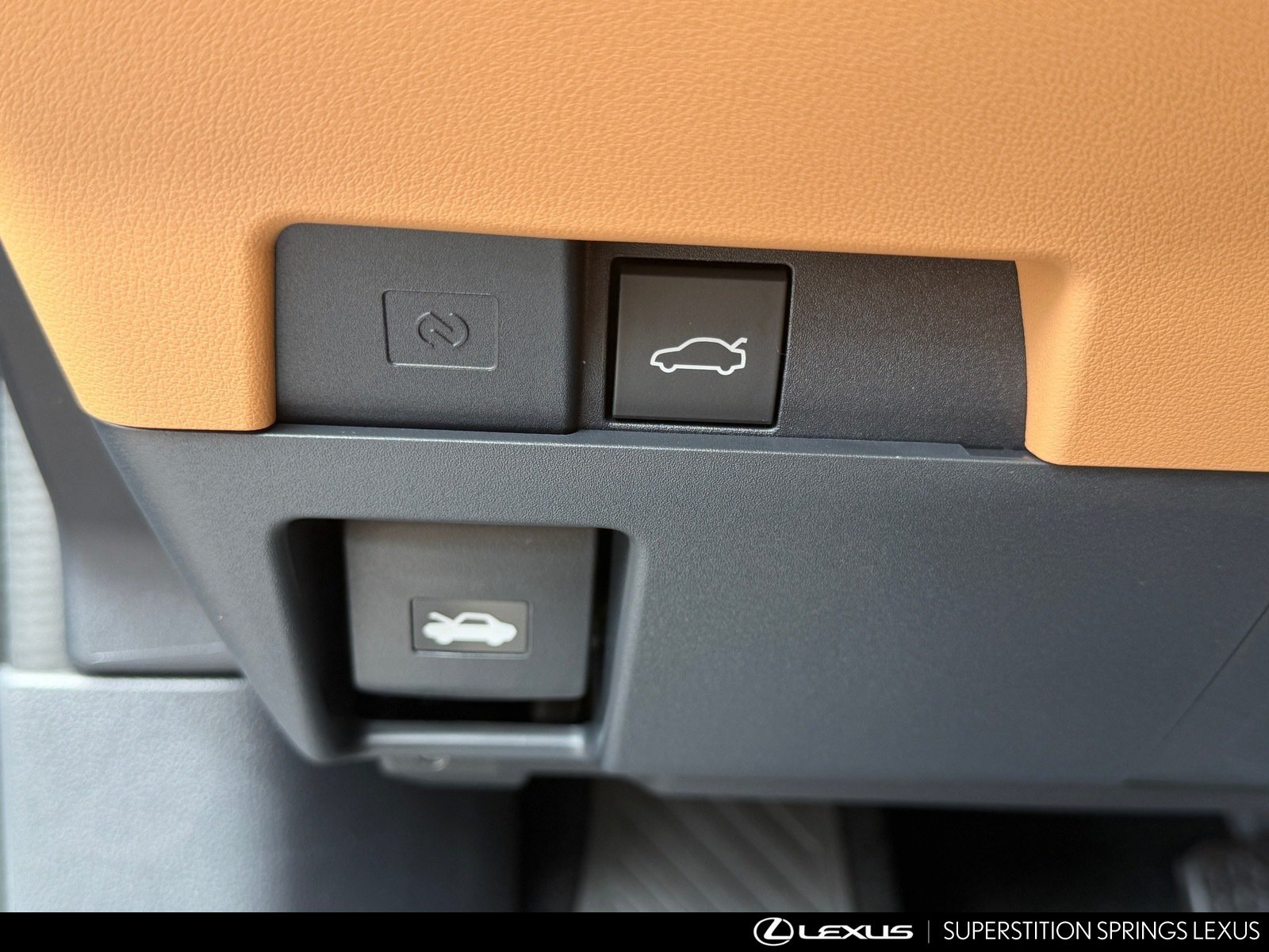 New 2026 Lexus ES 350e w/ Cold Area Package FWD image 20