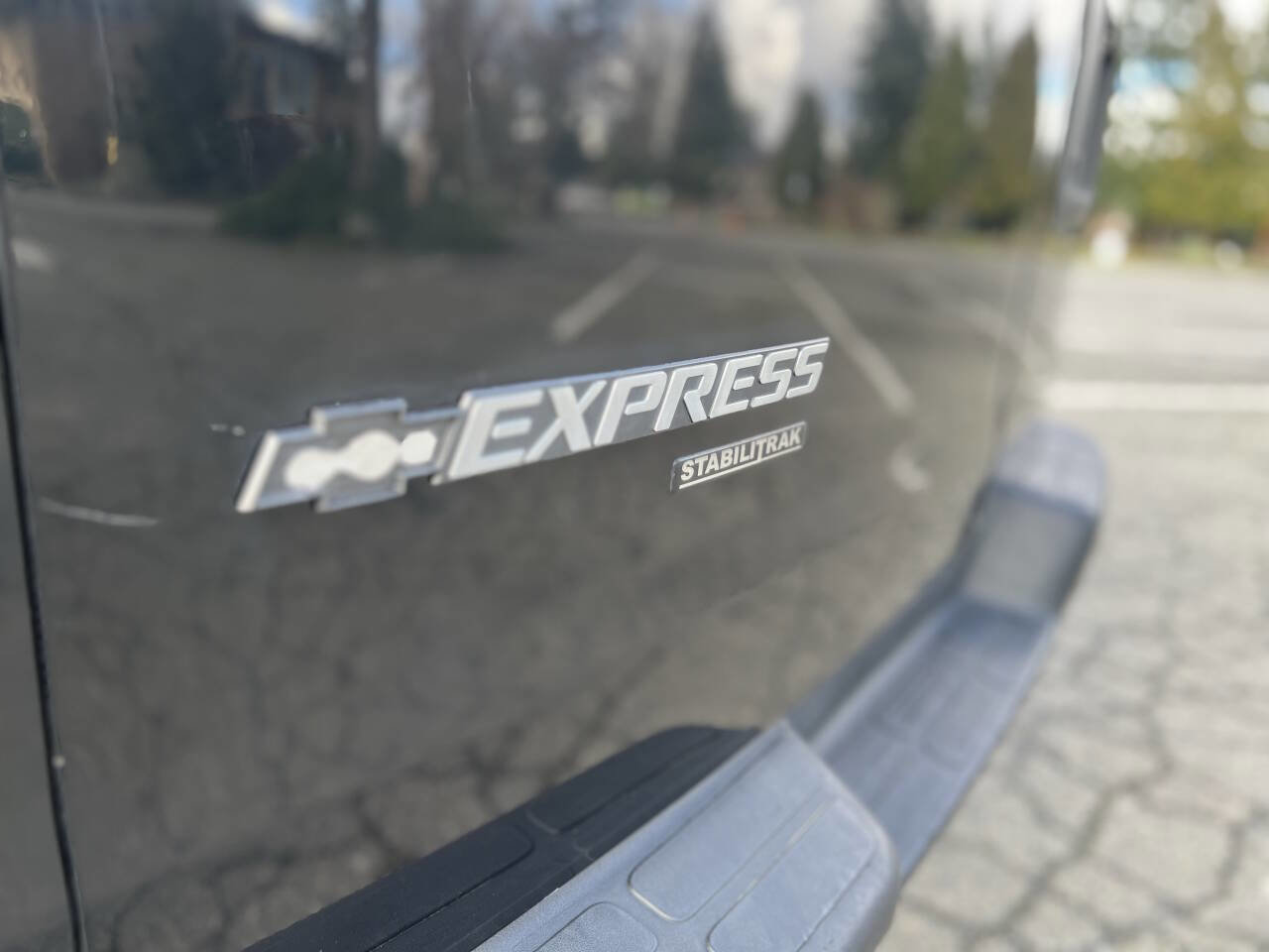 Used 2009 Chevrolet Express 3500 LS w/ Power Package image 33