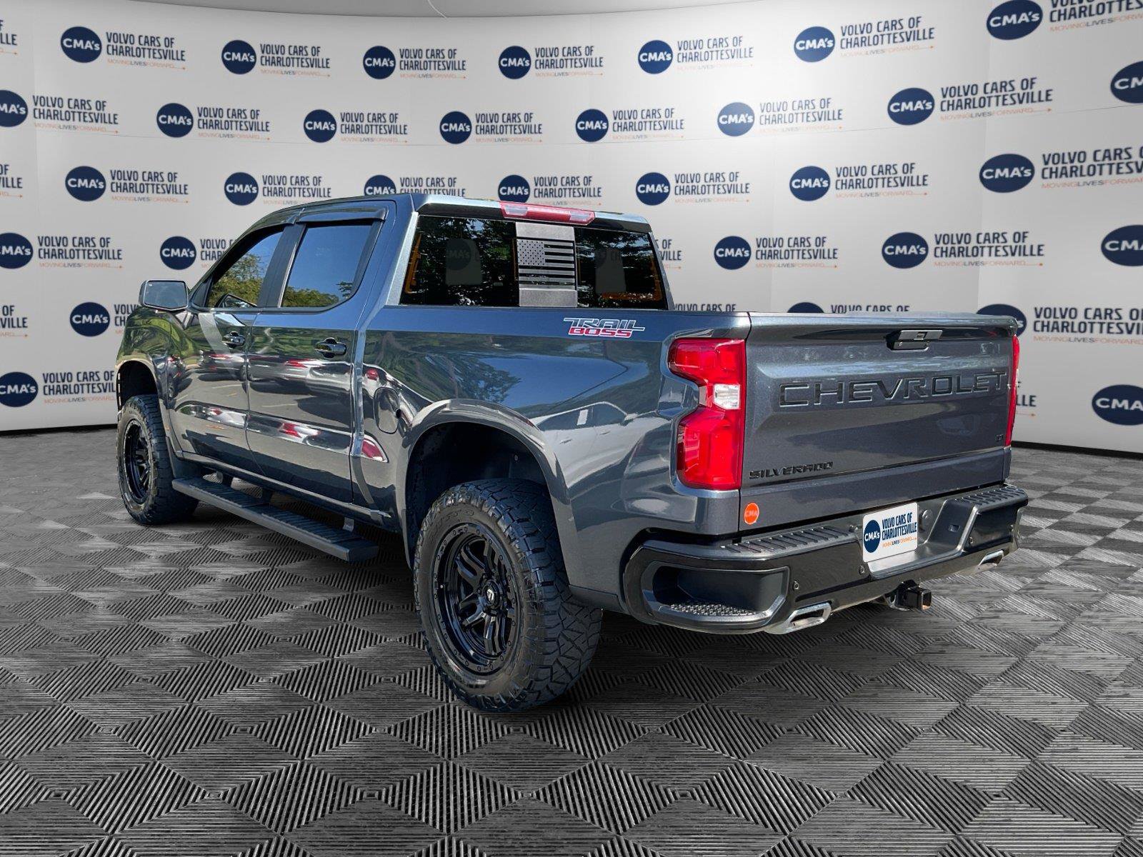 Used 2021 Chevrolet Silverado 1500 LT Trail Boss w/ Convenience Package II AWD/4WD image 3