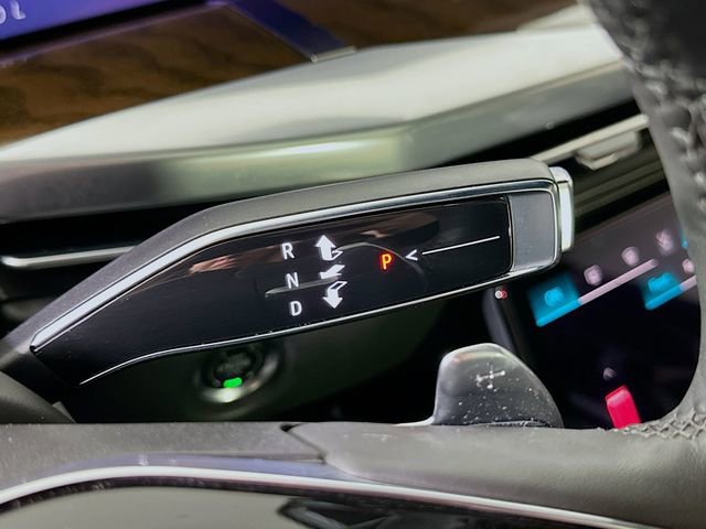 Certified 2025 Cadillac Escalade Sport Platinum w/ LPO, Floor Liner Package image 18