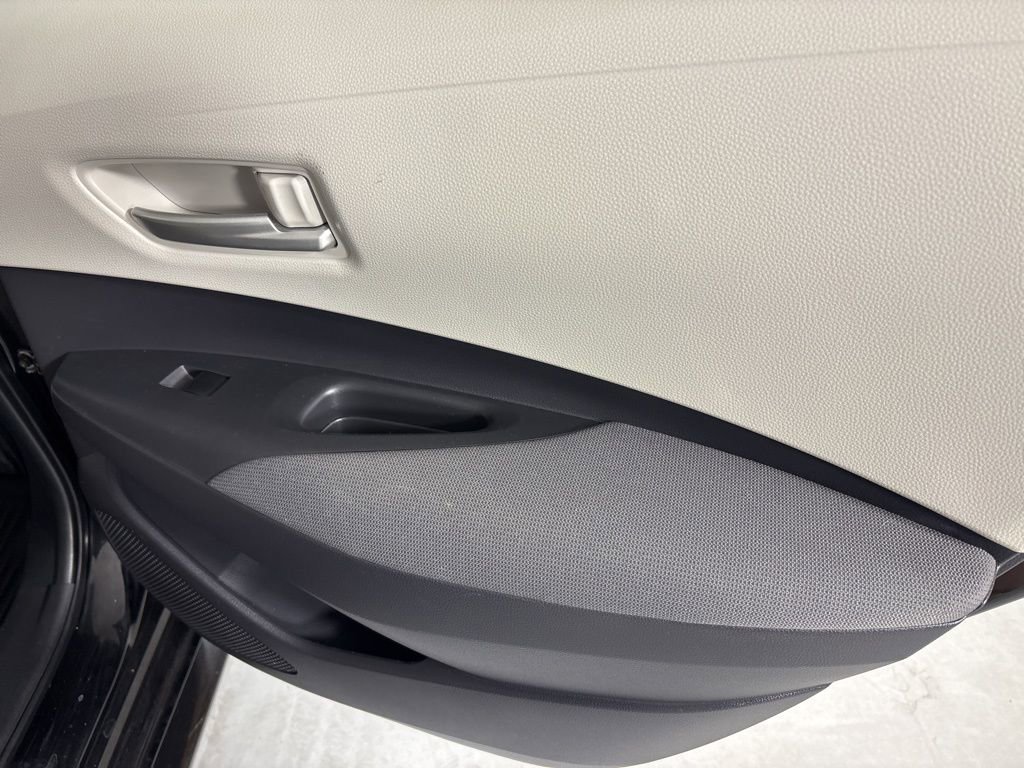 Used 2020 Toyota Corolla LE FWD image 20