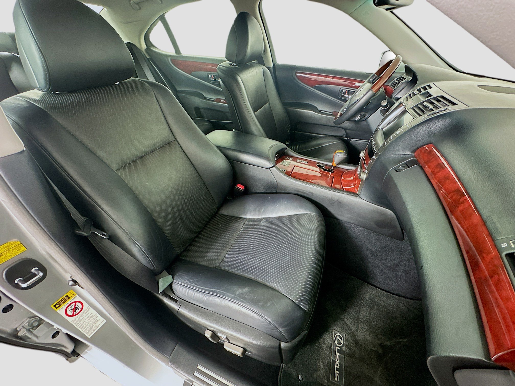Used 2008 Lexus LS 460 RWD image 31
