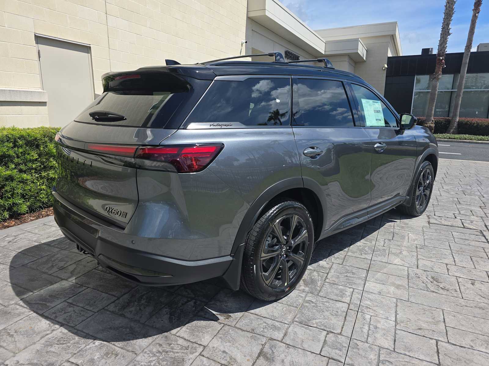 New 2026 INFINITI QX60 Autograph w/ Dark Cargo Package image 3