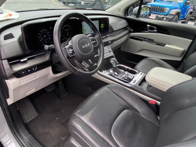 Used 2023 Kia Carnival SX FWD image 13