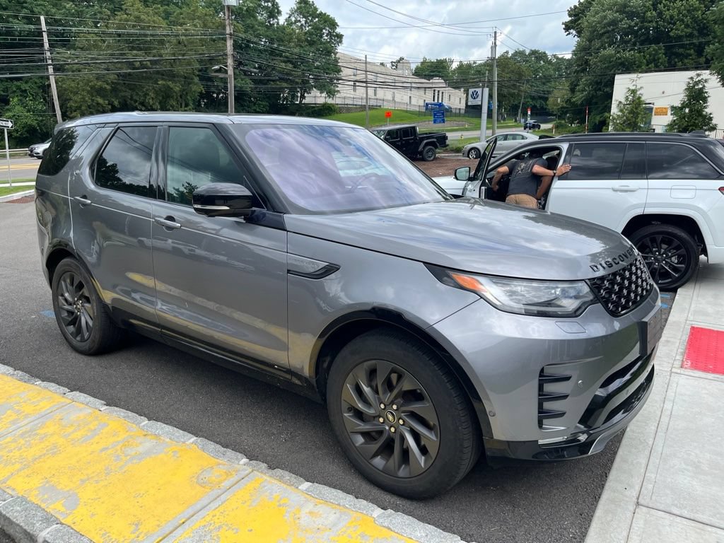 Used 2022 Land Rover Discovery S R-Dynamic AWD/4WD image 2