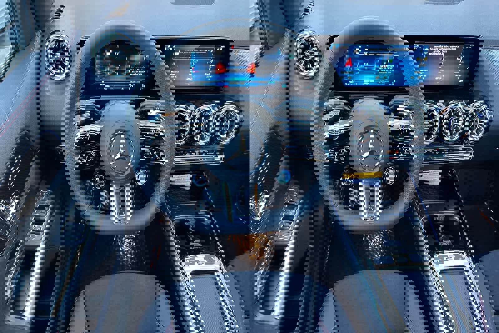 New 2026 Mercedes-Benz GLA 35 AMG 4MATIC image 13