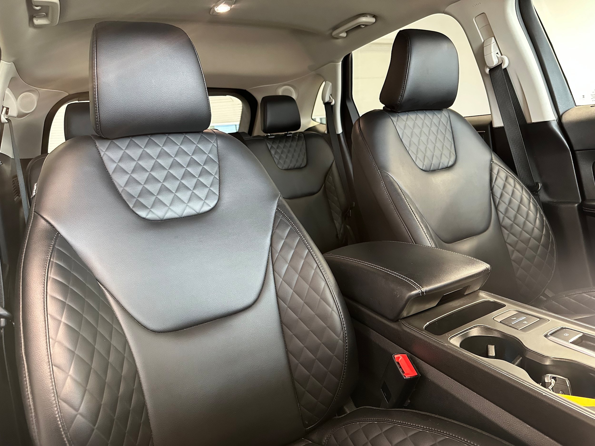 Used 2024 Ford Edge Titanium AWD/4WD image 15