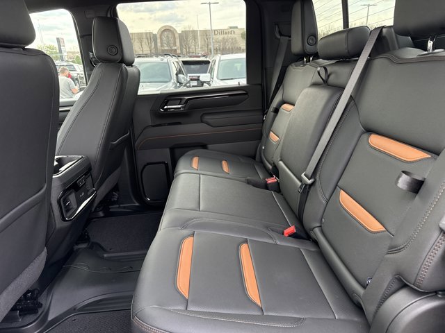 Used 2025 GMC Sierra 3500 AT4 w/ AT4 Preferred Package image 6