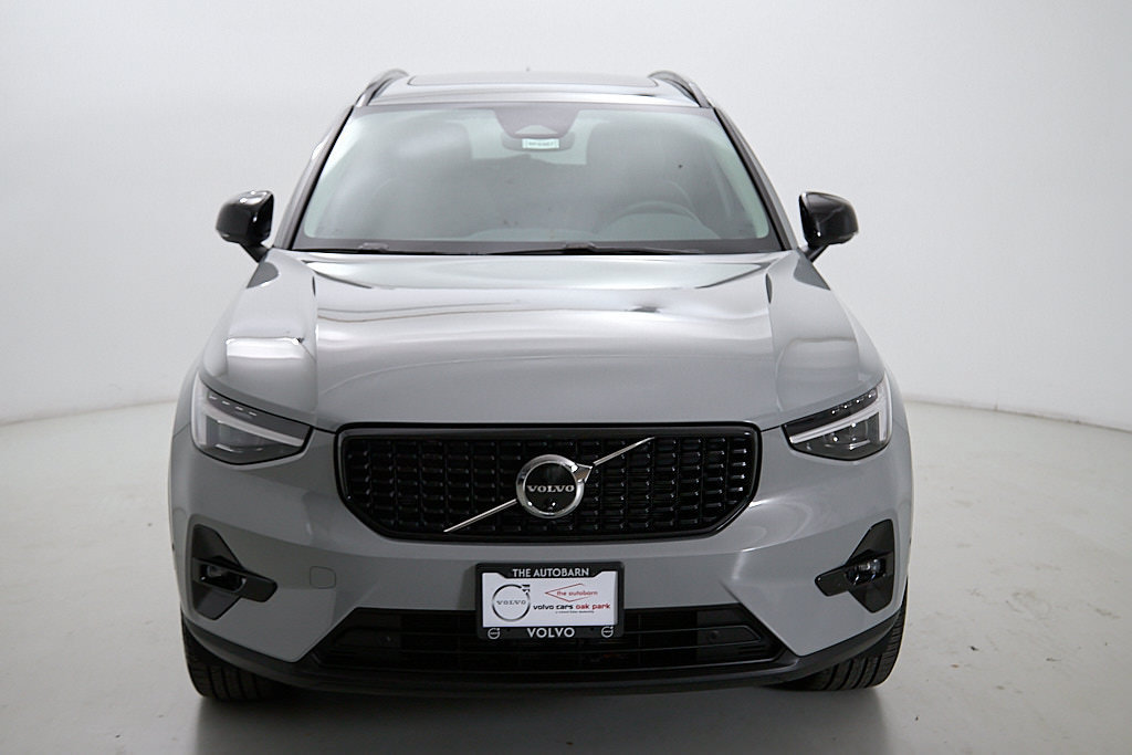 Certified 2025 Volvo XC40 B5 Ultra AWD/4WD image 5