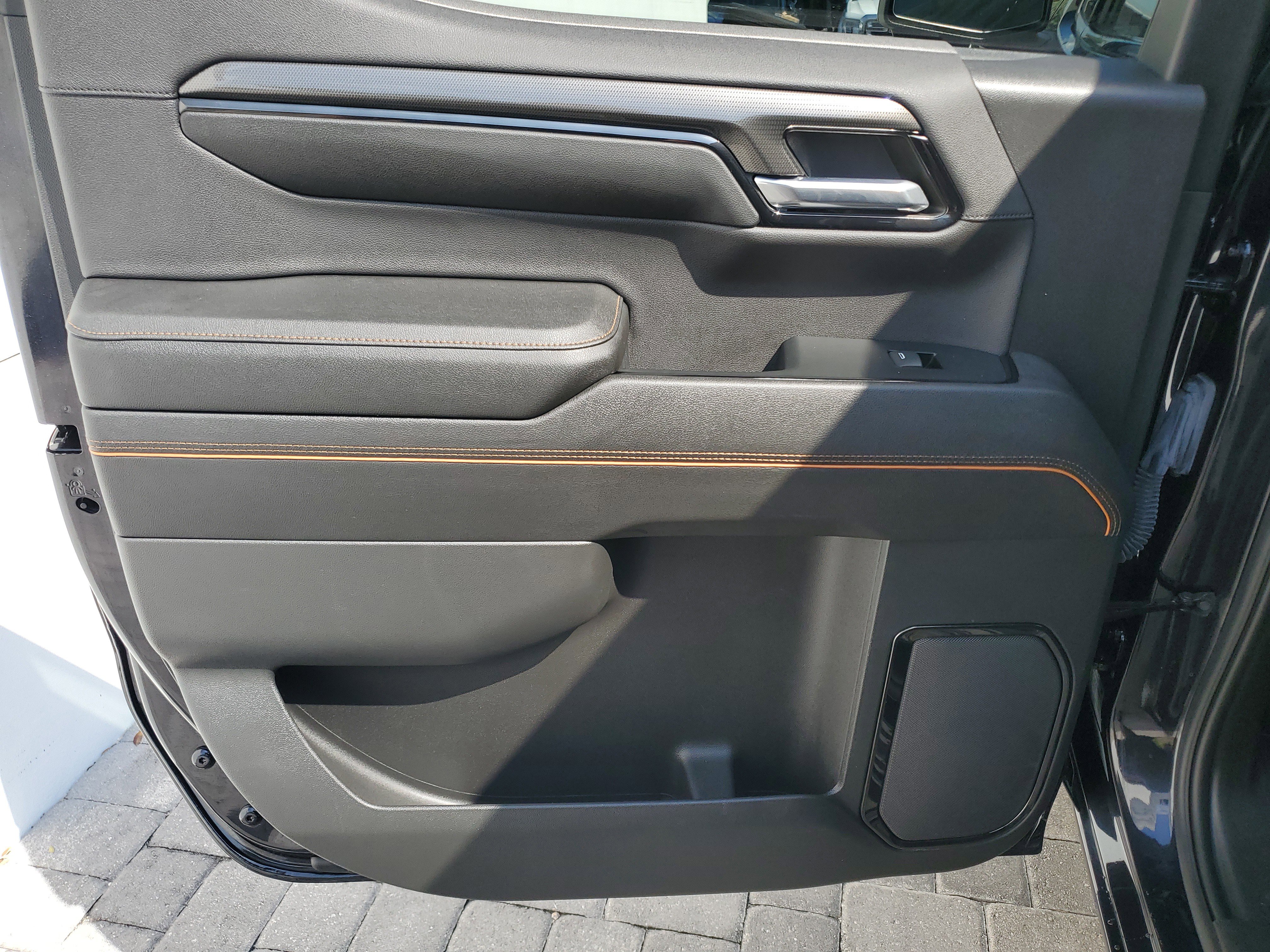 Certified 2023 GMC Sierra 1500 AT4 w/ Technology Package image 10