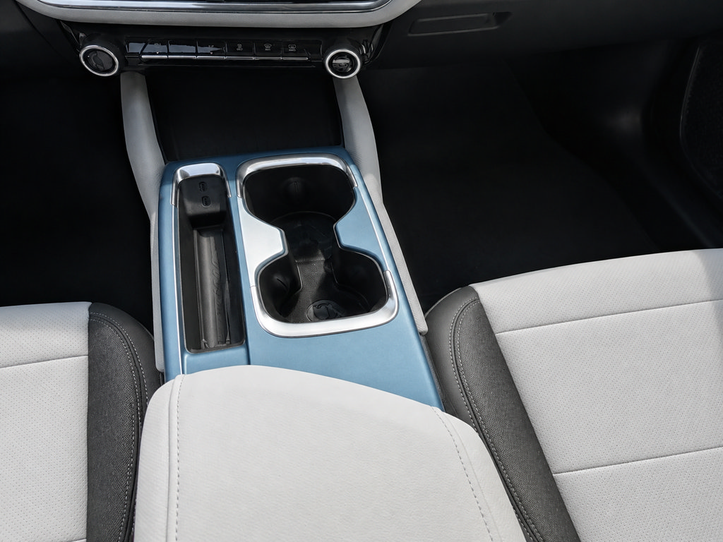 New 2026 Chevrolet Equinox EV LT FWD image 13