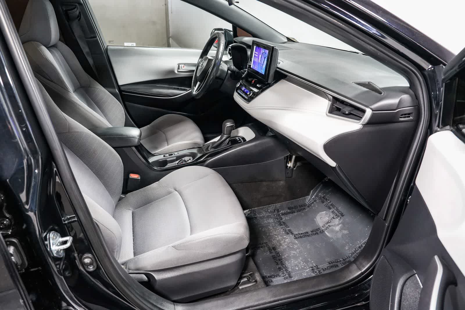 Certified 2024 Toyota Corolla SE FWD image 17