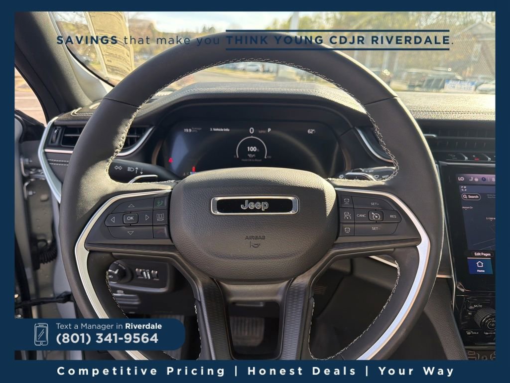 Used 2025 Jeep Grand Cherokee Limited w/ Black Appearance Package image 6